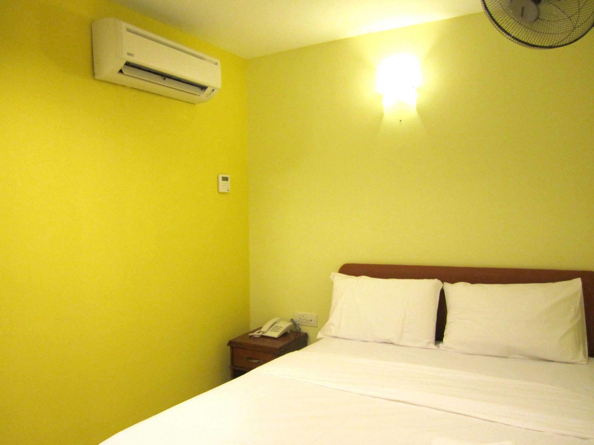 Sun Inns Hotel D'Mind เซอรีเคมบางัน ภายนอก รูปภาพ